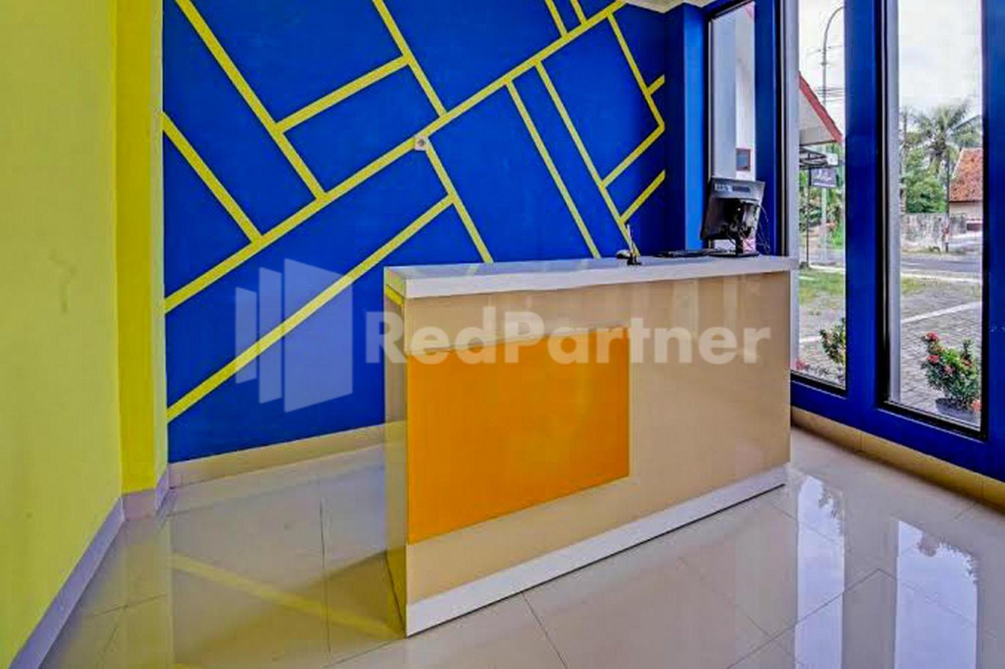 Hotel Andono Near Yia Mitra Reddoorz Temon Exterior foto