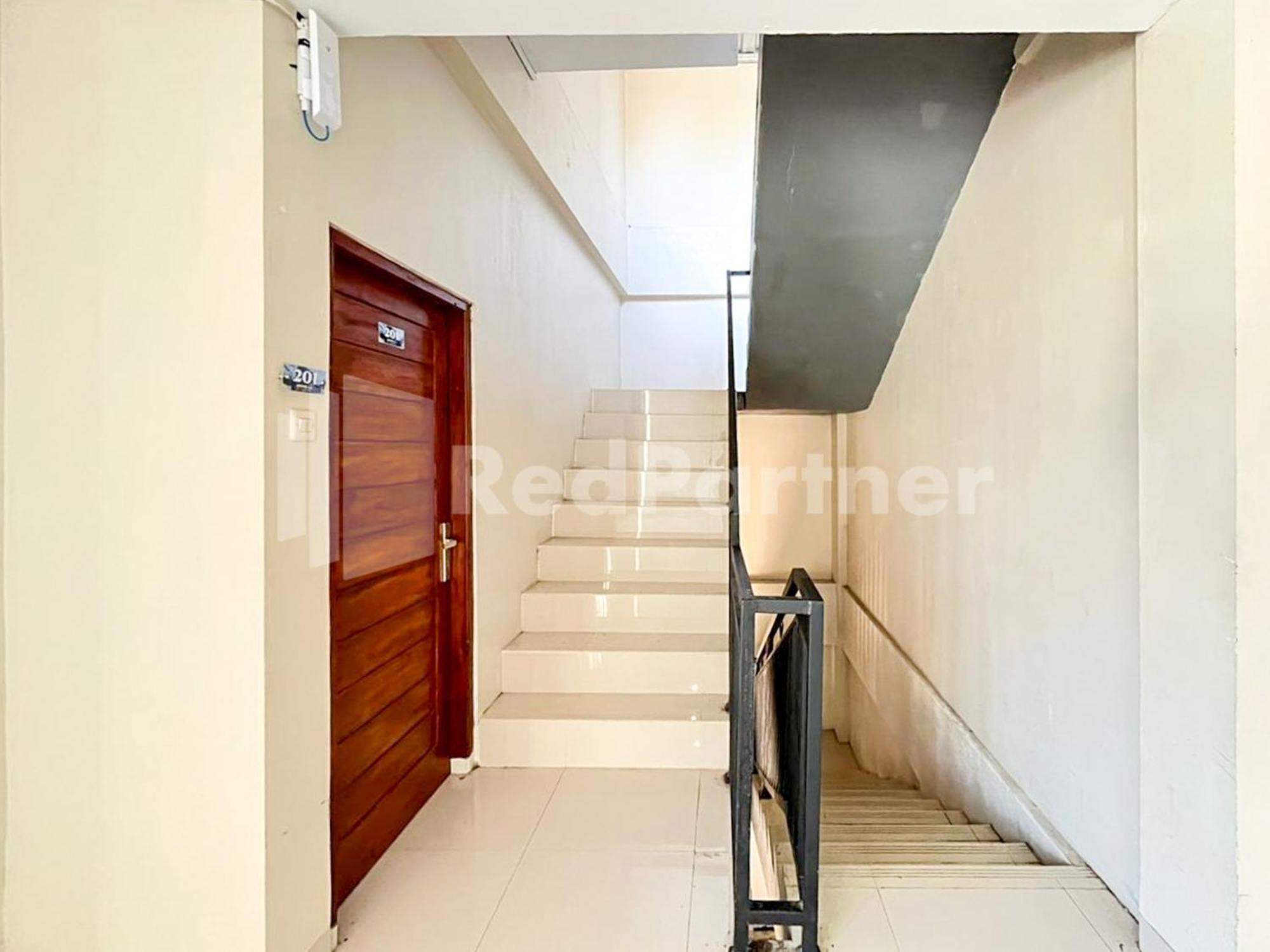 Hotel Andono Near Yia Mitra Reddoorz Temon Exterior foto